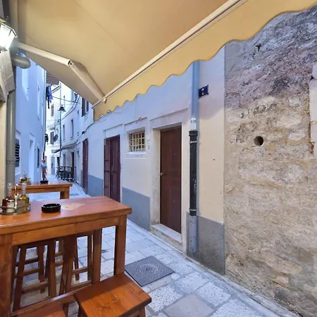 Blue Apex アパート